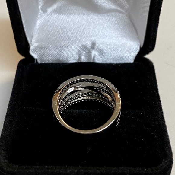 Sterling Silver Black & White CZ Highway Ring - Picture 8 of 10